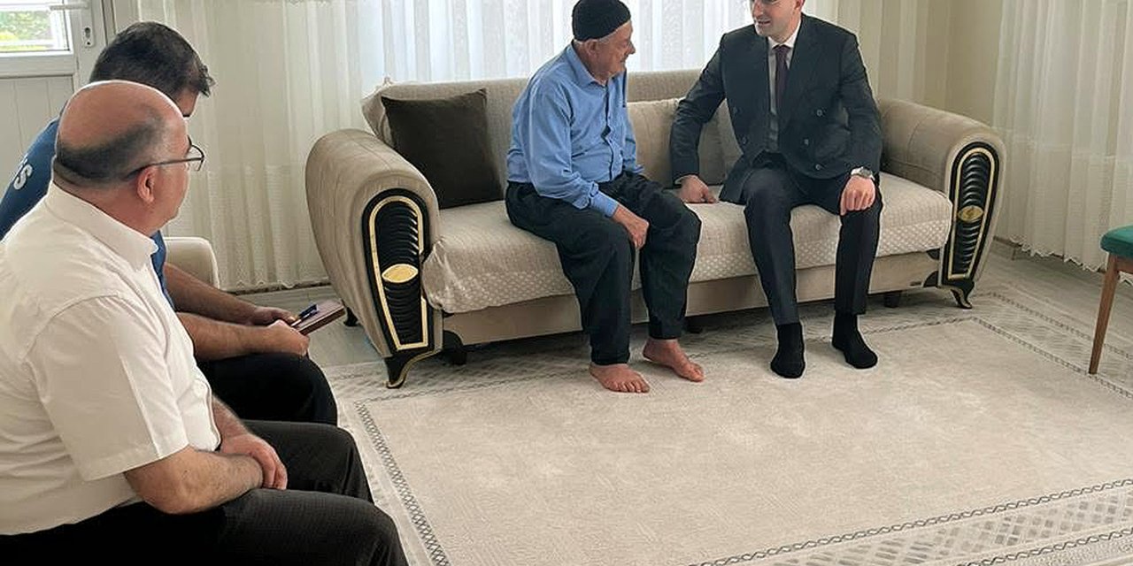 Kaymakam Ceylan ilk ziyaretini şehit ailesine yaptı