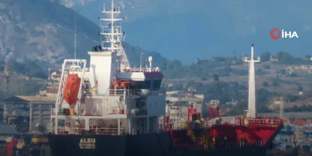 Çarpışan geminin kaptanlarının telsiz konuşmaları bulundu