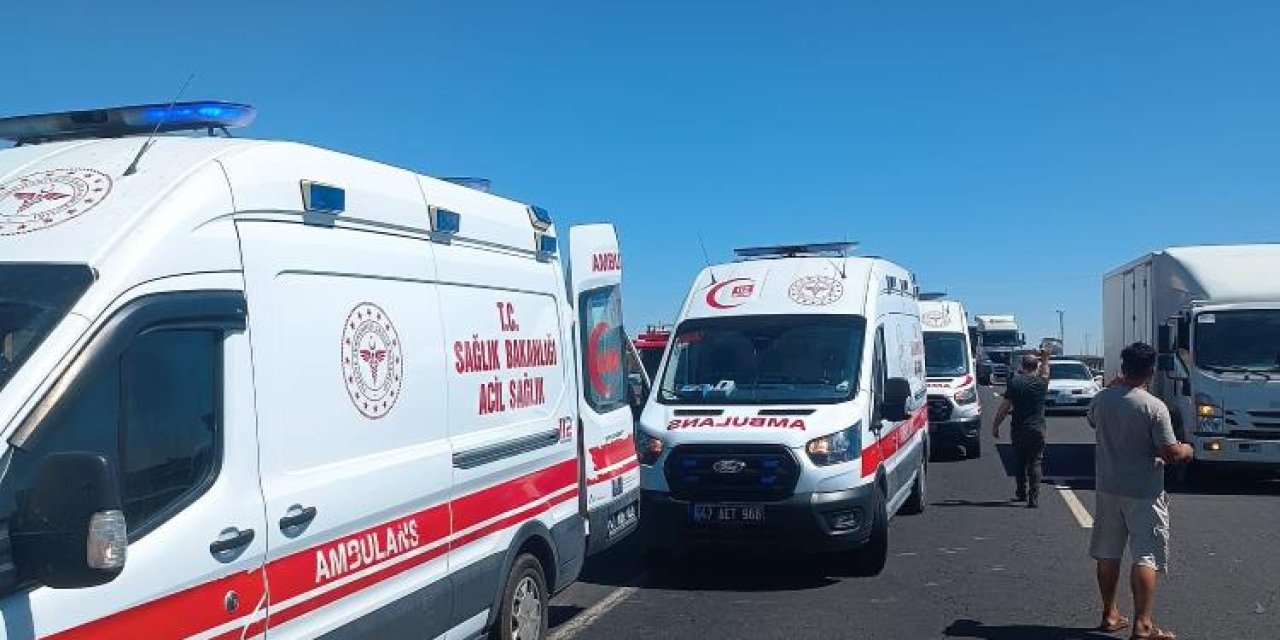 Öğrenci servisi devrildi: 13 öğrenci yaralandı