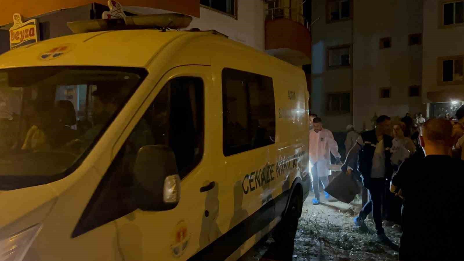 Cezasızlık kan akıtıyor, eşini ve oğlunu öldürüp intihar etti