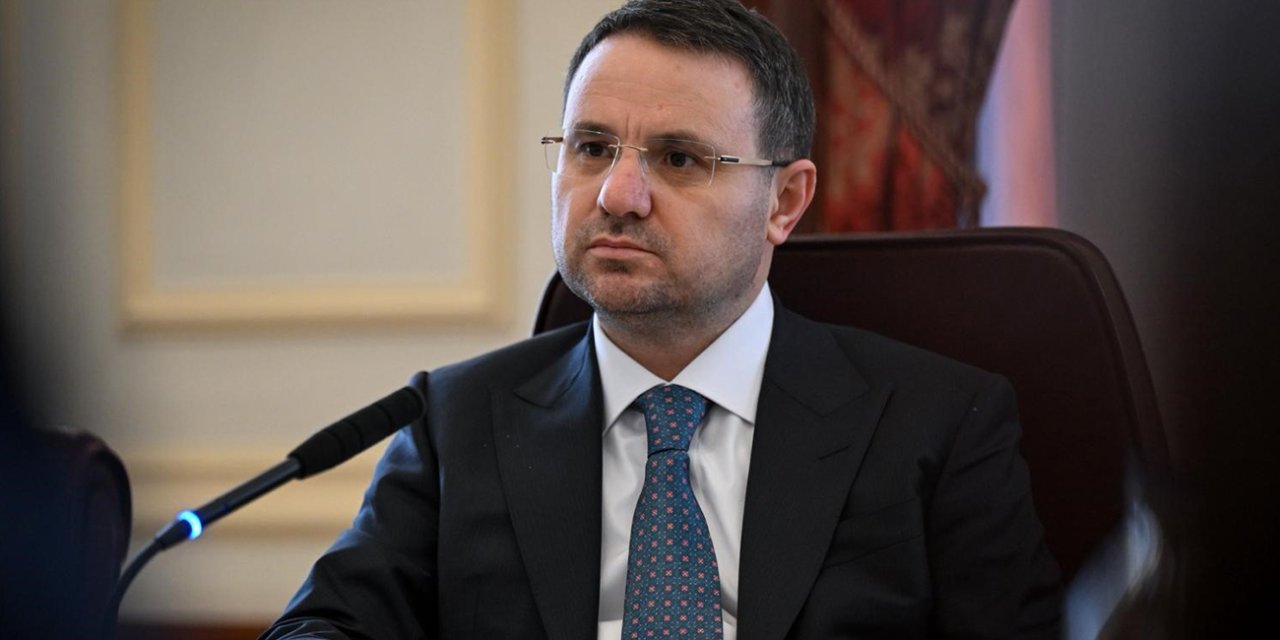 Bakan Gürlek açıkladı: Anne, baba ve dede de gözaltında
