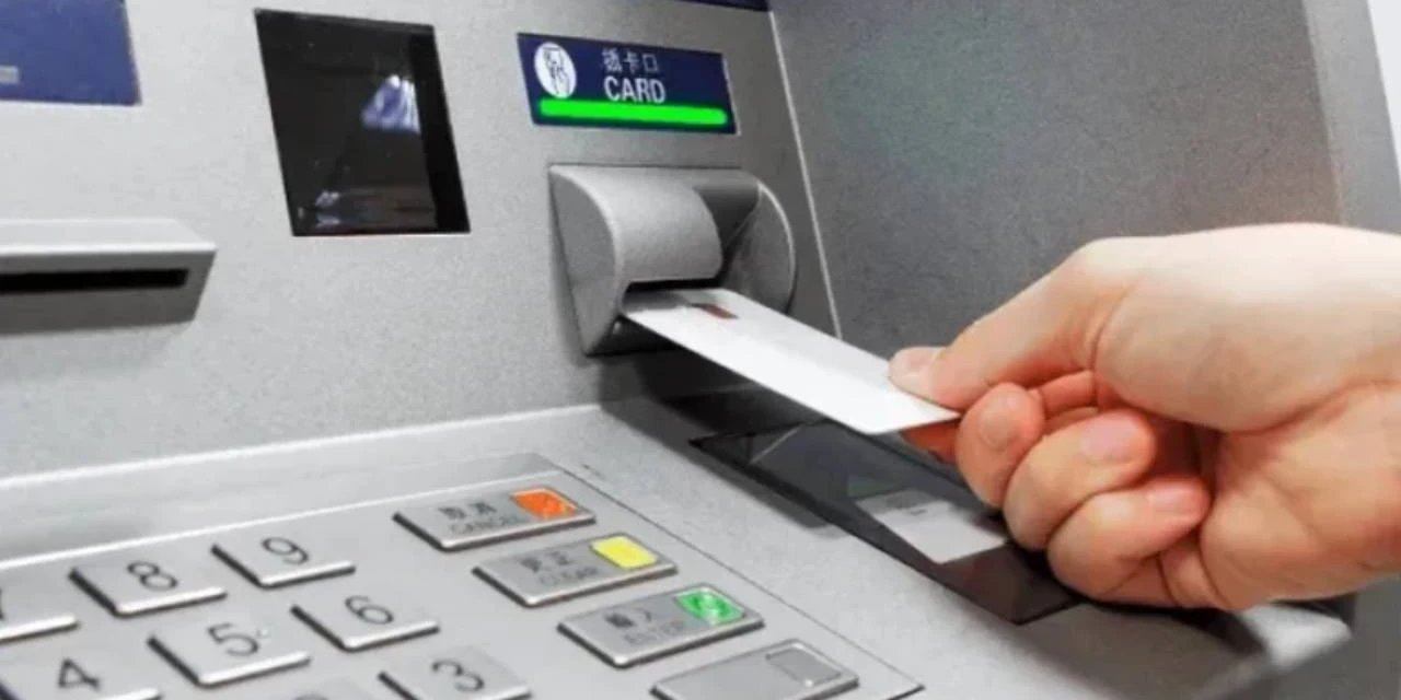 ATM'lerde bir devir kapanıyor!