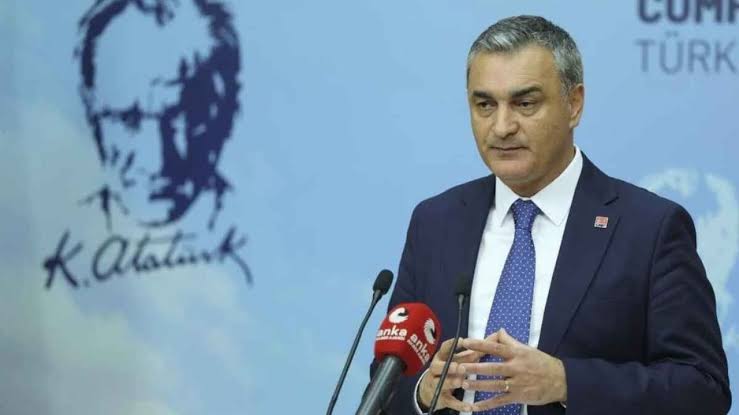 Parti İçi Çatlak Büyüyor! CHP Yönetimi Düğmeye Bastı: 5 İsim Listede