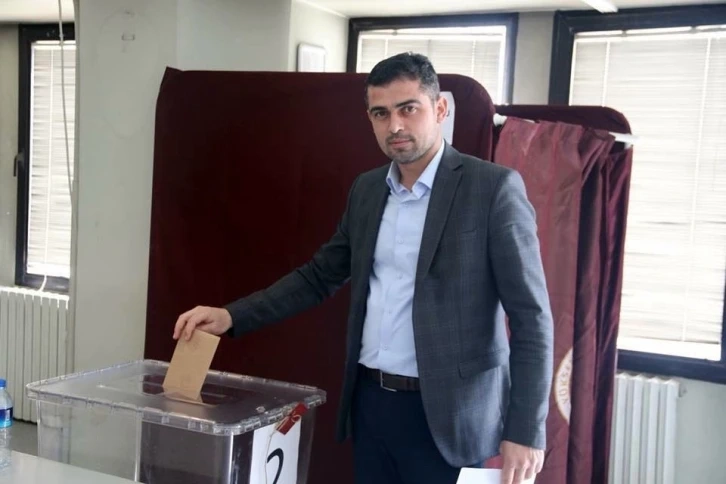 AK Parti İlçe Başkanı Kobaş görevinden istifa etti