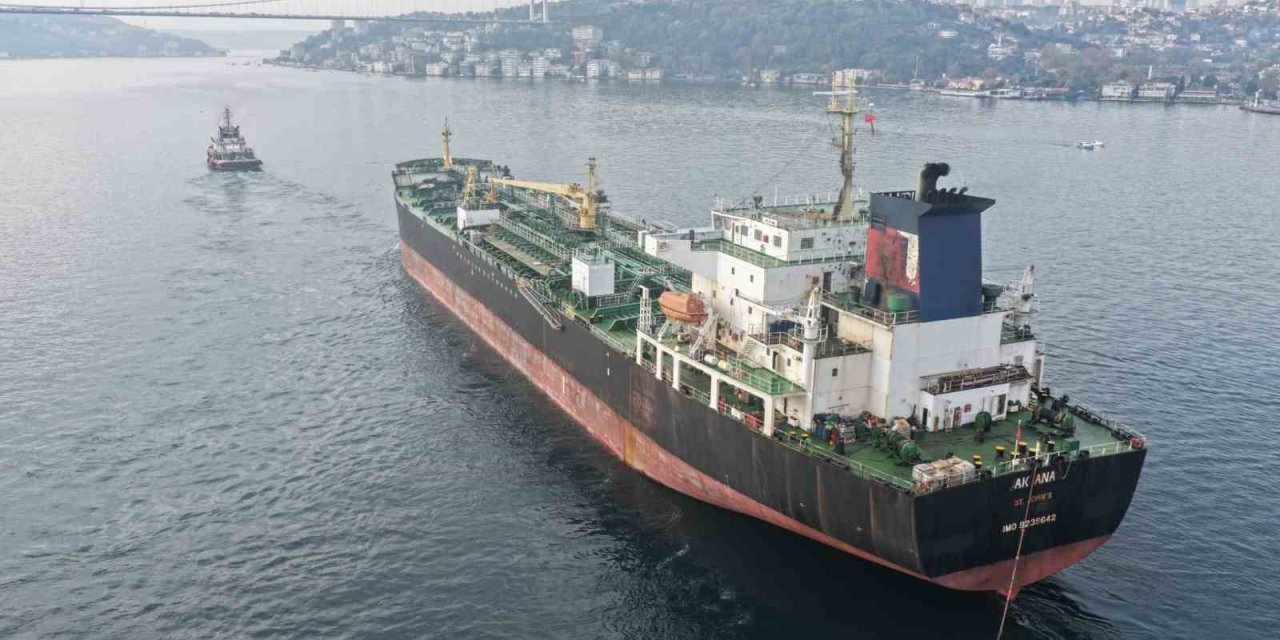 Marmara’da Boğaz trafiğe kapatıldı