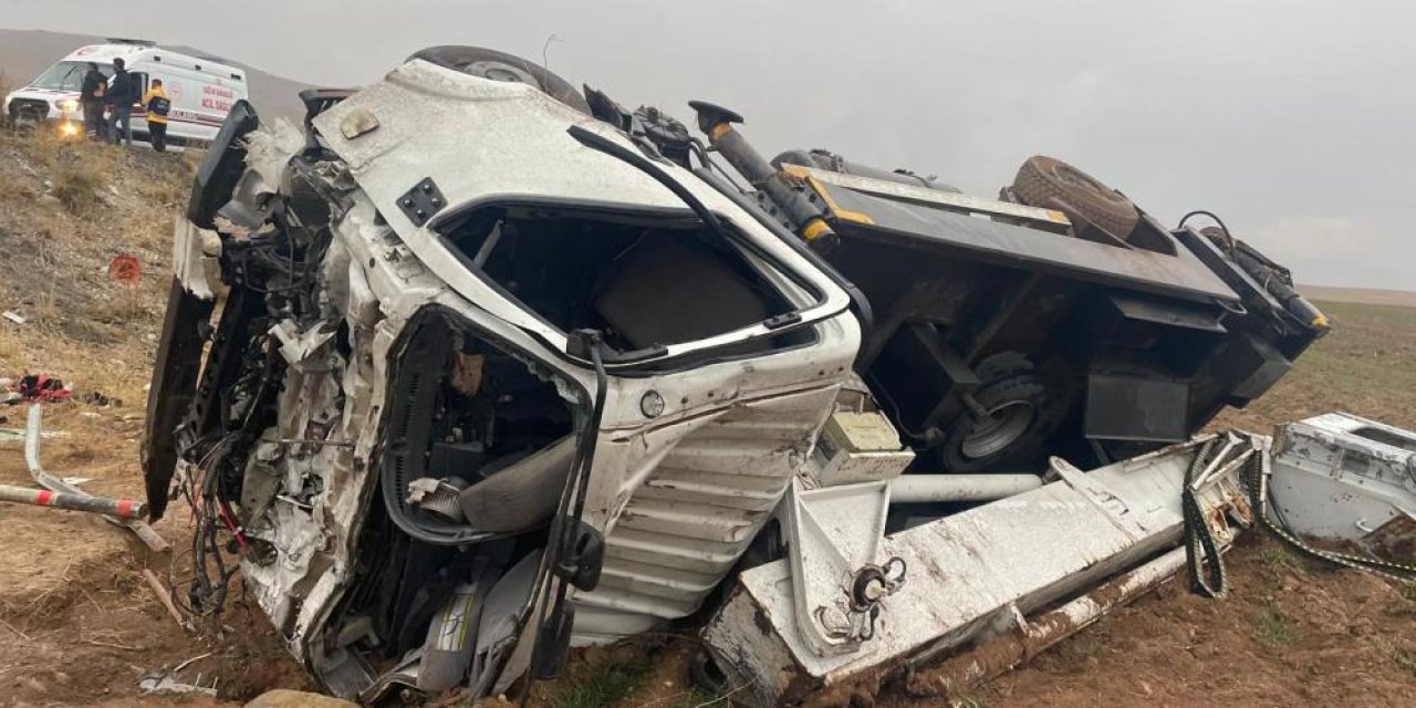Gürpınar'da feci kaza: 3'ü ağır 10 yaralı