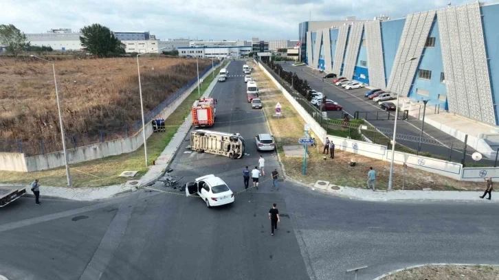 Tekirdağ da otomobille servis aracı kafa kafaya çarpıştı: 13 yaralı