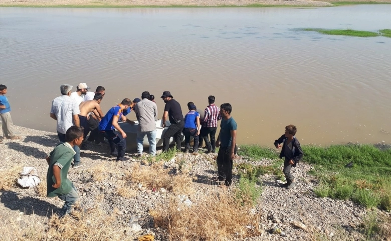 Diyarbakır’da nehire serinlemeye giren çocuklar boğuldu