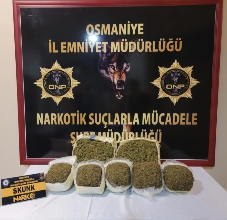 Osmaniye'de yolcu otobüsünde 9 kilo 650 gram uyuşturucu ele geçirildi