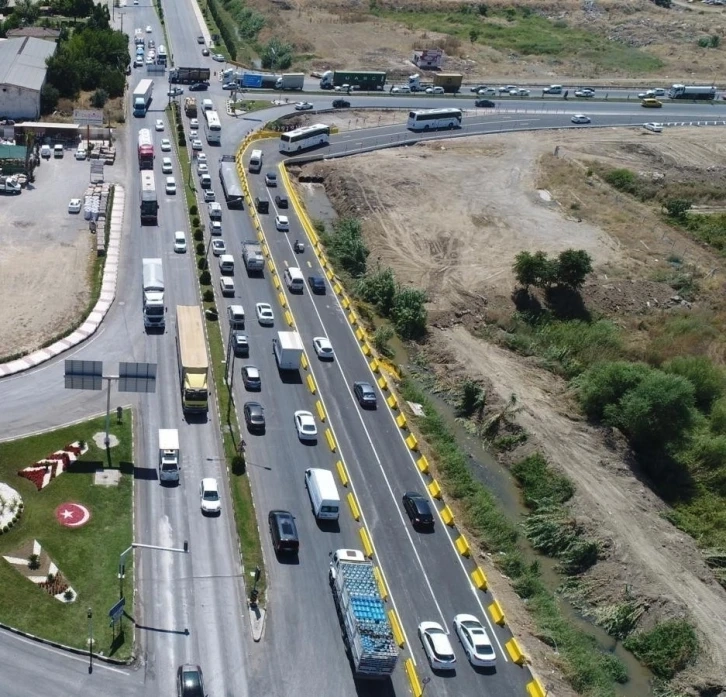 Yollar aynı araç sayıları artıyor, Manisa’daki araç sayısı bölgesindeki 3 ilin toplamından fazla