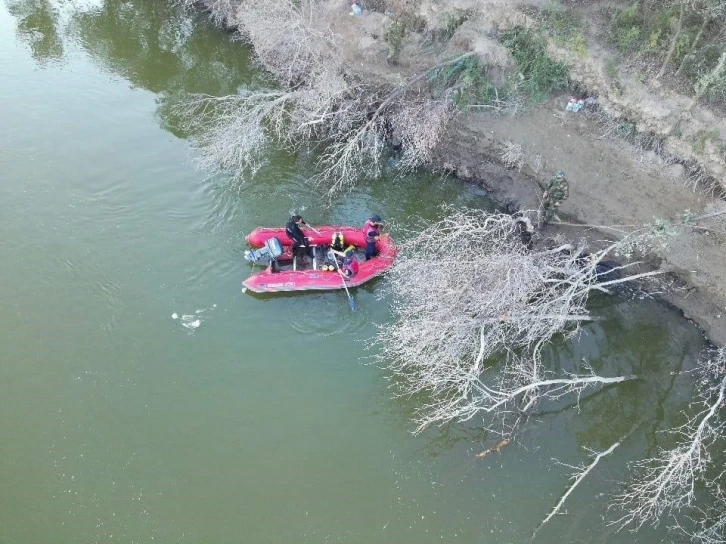 Seyhun Nehri’nde 9 kişi boğuldu