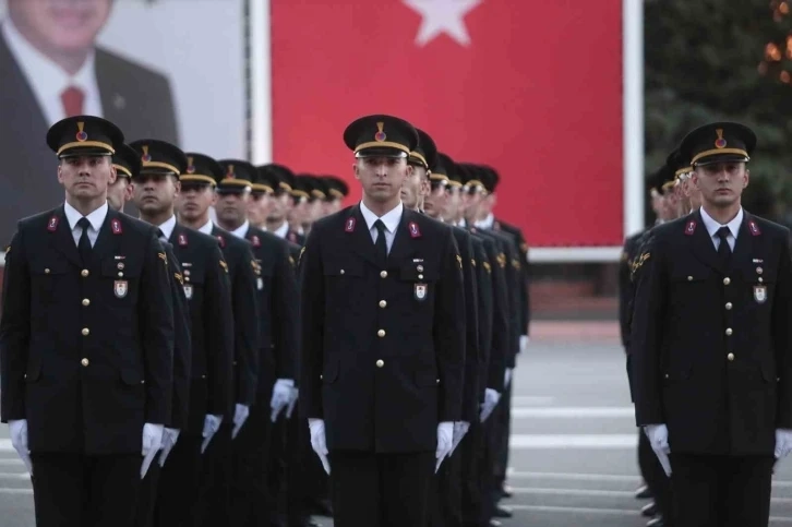 Bursa da Işıklar Jandarma Meslek Yüksekokulu 402  öğrenemezun etti