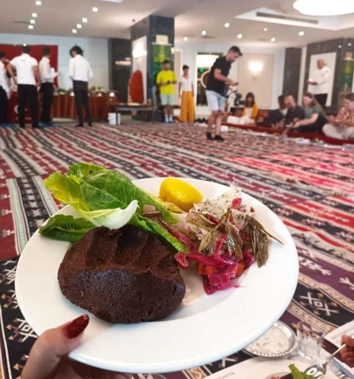 2. Nemrut Gastronomi buluşmalarında çiğköfte şöleni yaşandı