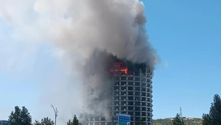 Gaziantep’te 17 katlı otelde yangın