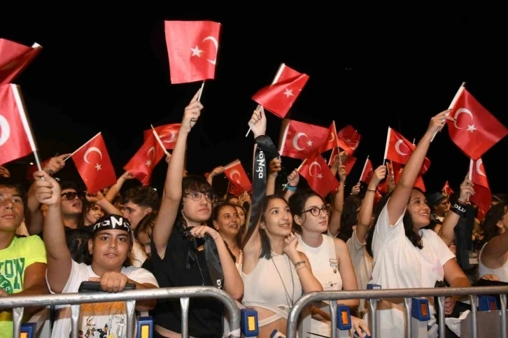 Zafer Bayramı dolayısıyla Manga Konseri düzenlendi