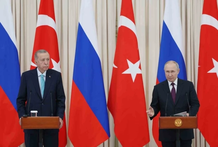 Rus lider Putin de yumuşama sinyali