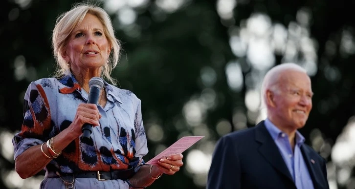 Biden'ın eşi Jill Biden Covid-19'a yakalandı