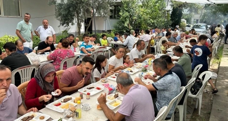 Bedava yemek için ’Mevlüt Bulma’ grubu kurdular