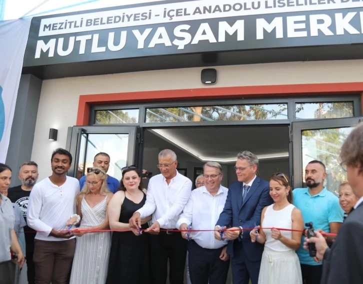 Mezitli'de mutlu yaşam merkezi açıldı