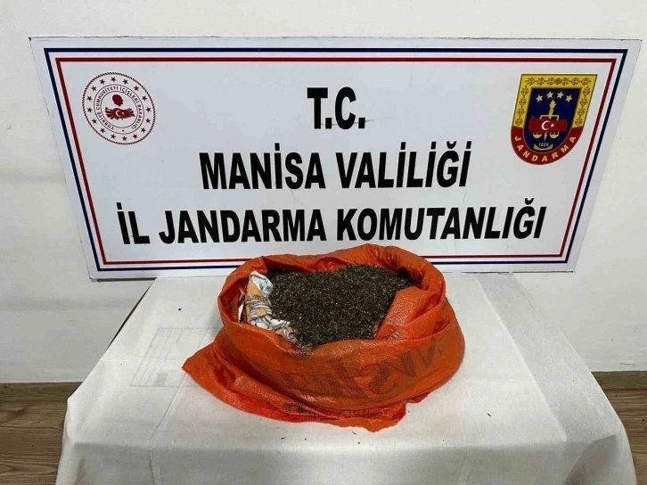 Jandarma Manisa’da uyuşturucu operasyonu düzenledi 18 kişi yakalandı