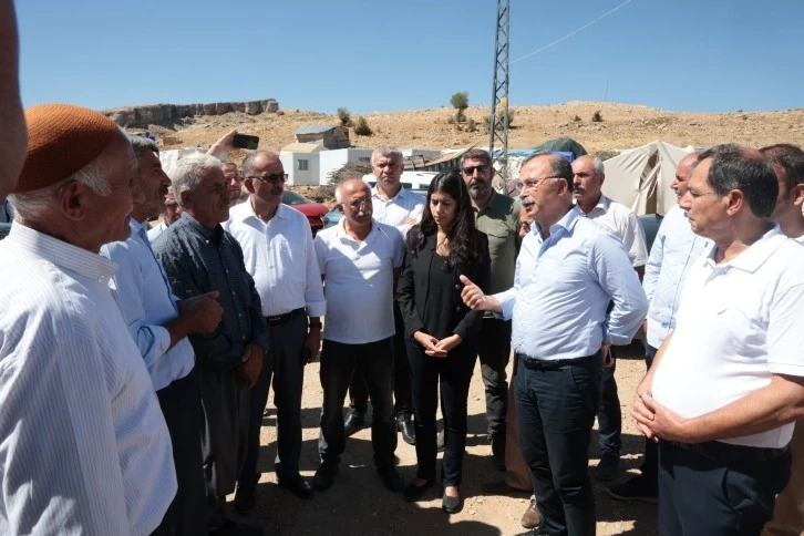 HDP heyeti deprem bölgesinde yurttaşları yalnız bırakmıyor