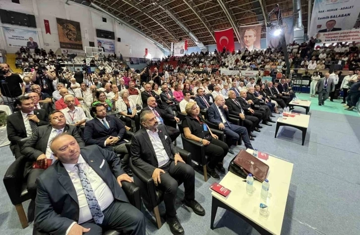 Manisa'da CHP İl Başkanlığına Ferdi Zeyrek seçildi