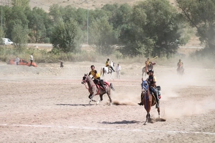 Türkiye Cirit Şampiyonası’nda birinci Erzurum ikinci Bayburt oldu