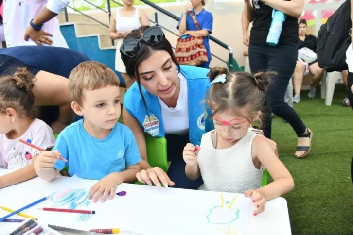 Mersin Yenişehir Belediyesi ekipleri Hatay’da çocuklarla buluştu