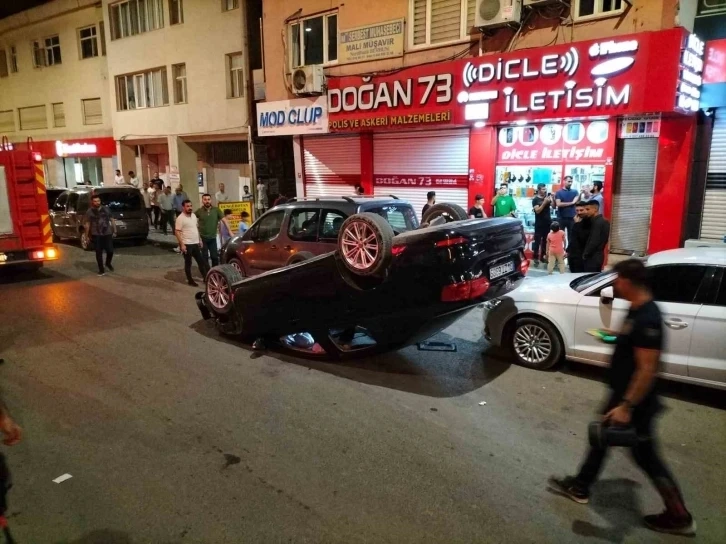 Cizre’de otomobil ile kamyonet kafa kafaya çarpıştı: 5 yaralı