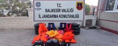 Her yerde kaçak göçmen var, Jandarma Ayvalık’ta 131 düzensiz göçmen ve 3 organizatörü yakaladı