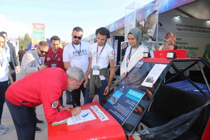 Düzce Üniversitesi’ne TEKNOFEST’te yoğun ilgi