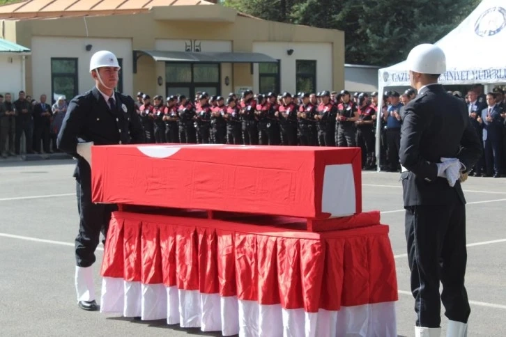 Gaziantep'te şehit olan polisin naaşı törenle memleketine uğurlandı