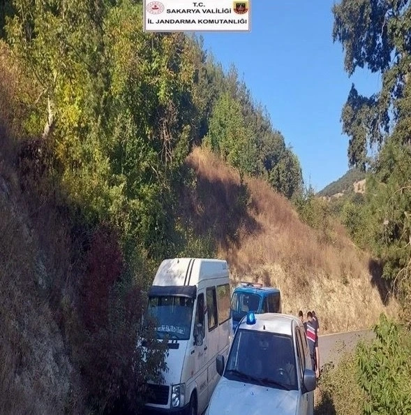 Jandarma Sakarya’da 282 düzensiz göçmen ile 25 organizatör yakalandı