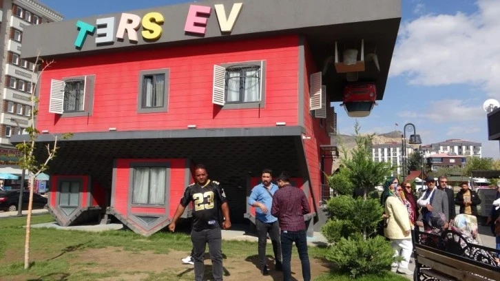 İranlılardan ters eve yoğun ilgi