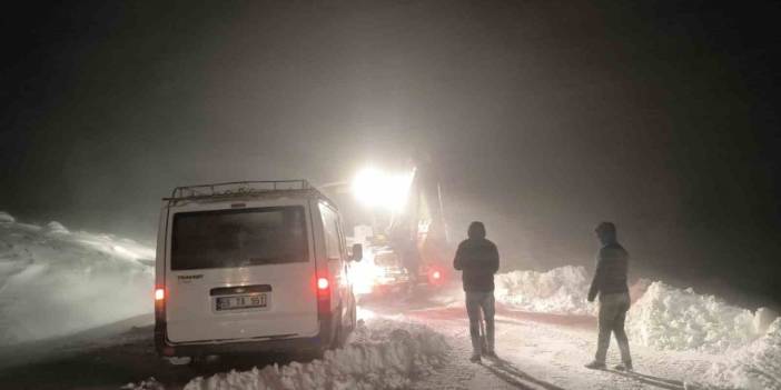 Muş’ta karda mahsur kalan köylüler kurtarıldı