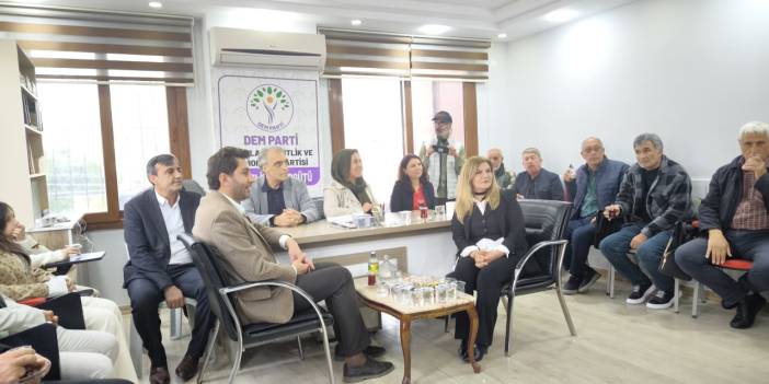 DEM Parti Mezitli’de halkla bayramlaşma gerçekleşti