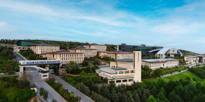 HKÜ'de Rektörlük koltuğunda değişim