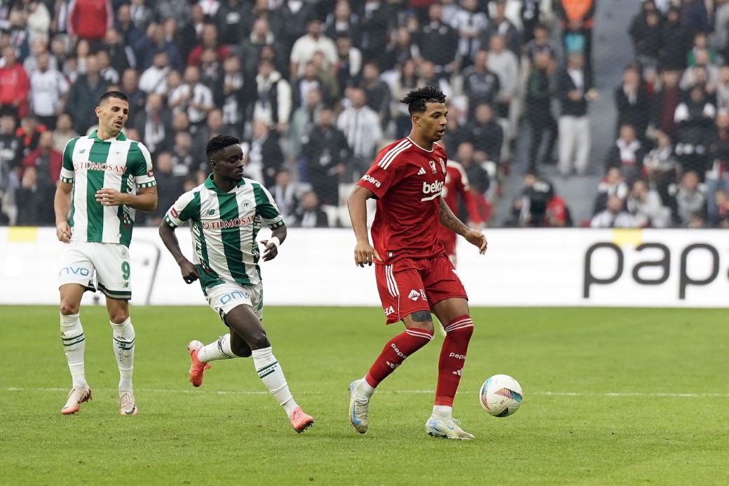 besiktas-konyasporu-2-0-maglup-ederek-uc-puanin-sahibi-oldu-2.jpg