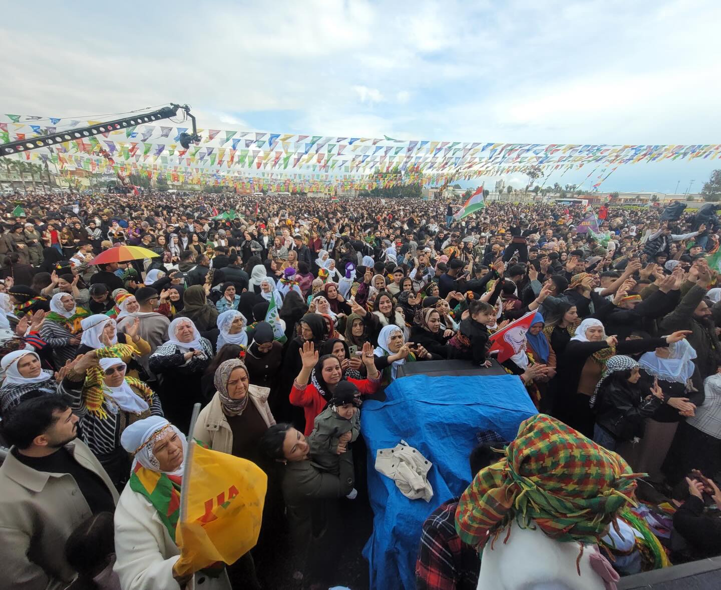 mersin-nevroz-kutlamasi-12.jpg