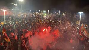 mersinde-galatasarayin-sampiyonlugu-buyuk-coskuyla-kutlandi.jpg